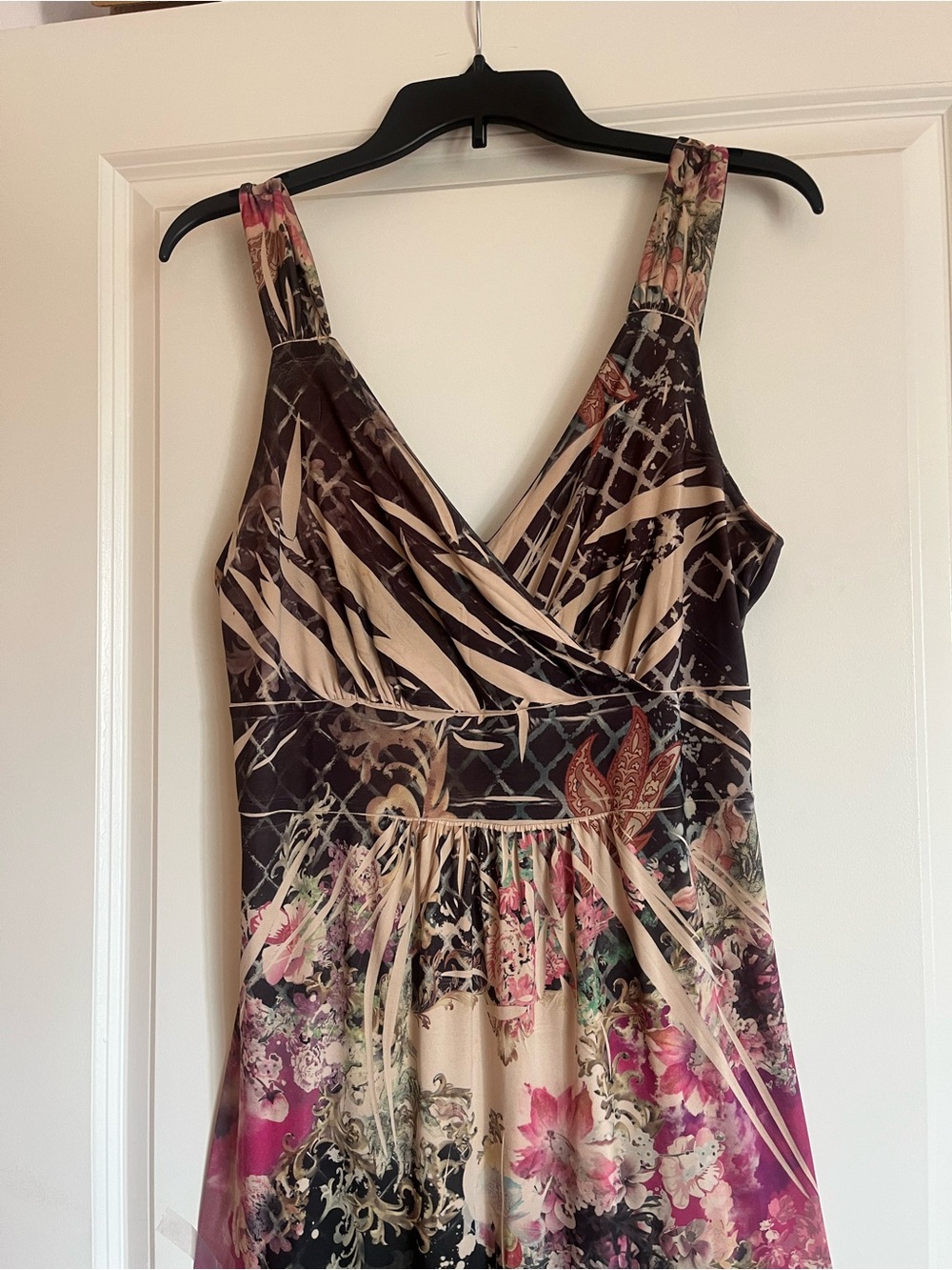 Floral Sleeveless V-Neck Midi Dress in Beige, Black & Pink